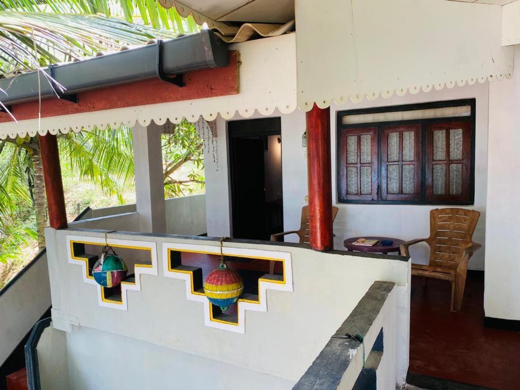 Chandi Gaya Beach Guesthouse تانجالي المظهر الخارجي الصورة