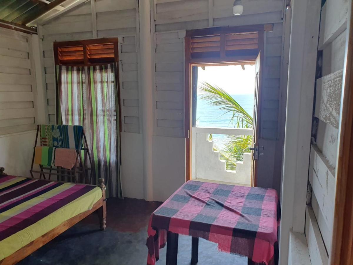 Chandi Gaya Beach Guesthouse تانجالي المظهر الخارجي الصورة