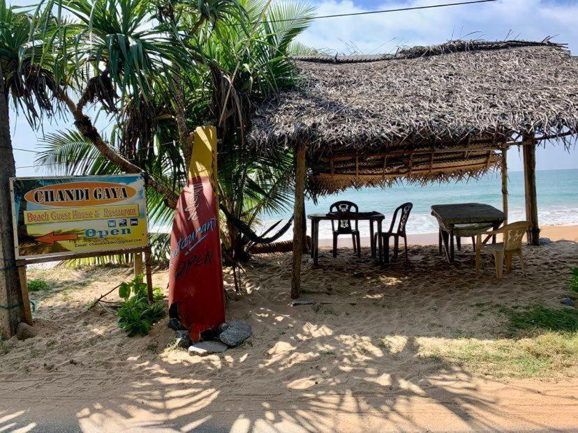 Chandi Gaya Beach Guesthouse تانجالي المظهر الخارجي الصورة