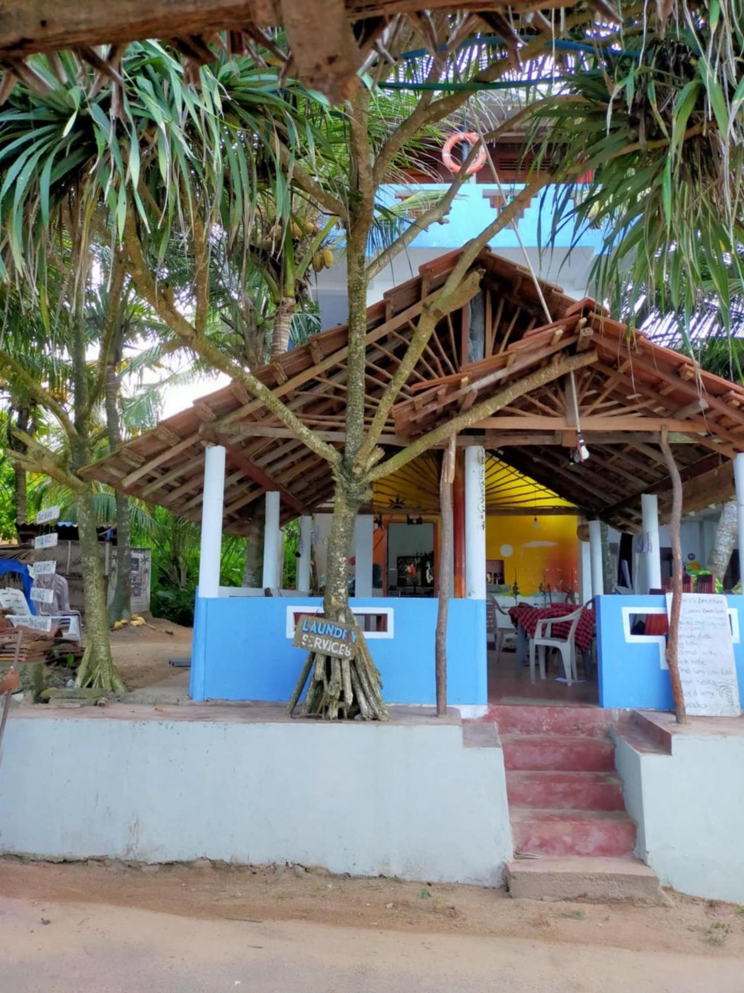 Chandi Gaya Beach Guesthouse تانجالي المظهر الخارجي الصورة