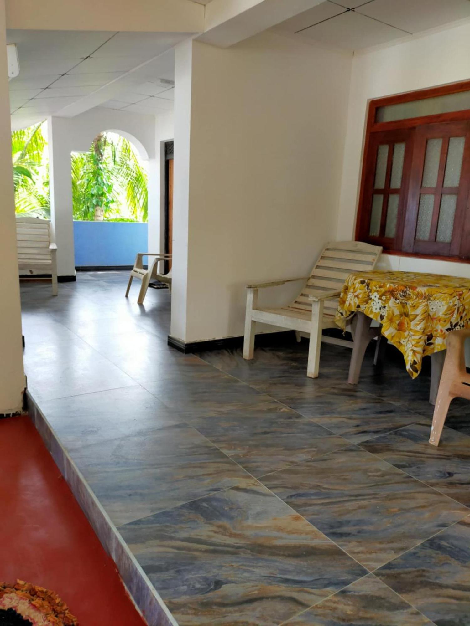 Chandi Gaya Beach Guesthouse تانجالي المظهر الخارجي الصورة